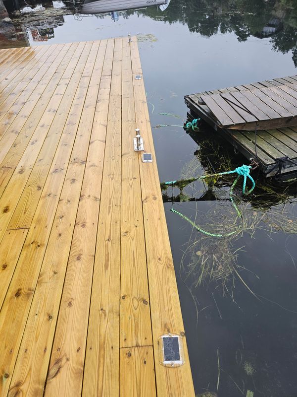 Stormtech  LED lys med solceller.Farge blå